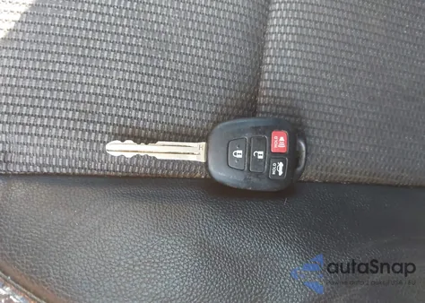 2017 Toyota Corolla Se z USA, uszkodzony, nr VIN 2T1BURHE6HC859712